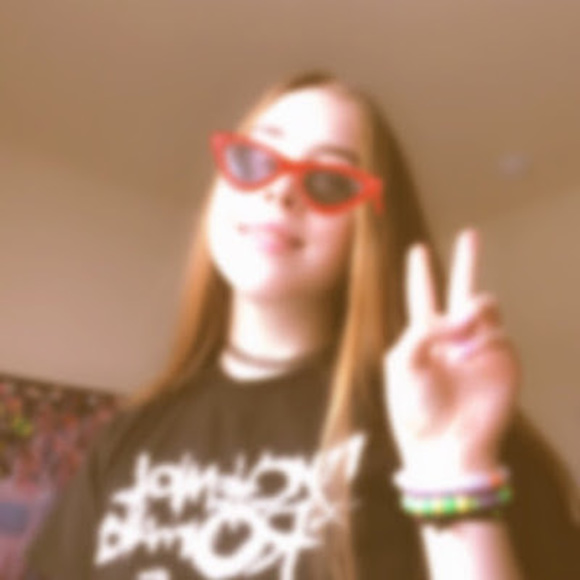 Meet your Posher, Laurinlauren - Picture 1 of 1